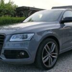 Audi Q5 FY grijs kenteken ombouw