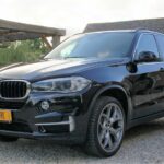 BMW X5 Type F15 grijs kenteken ombouw