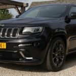 Jeep Grand Cherokee WK2 grijs kenteken ombouw