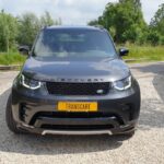 Land Rover Discovery 5 grijs kenteken ombouw