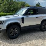 Land Rover Defender 90 L663 grijs kenteken ombouw