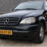 Mercedes M-Klasse W163 grijs kenteken ombouw